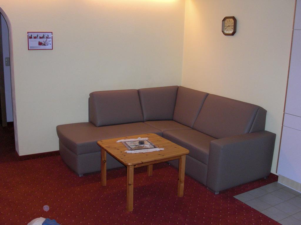 Hotel-Pension Flora Заалбах-Хинтерглем Стая снимка