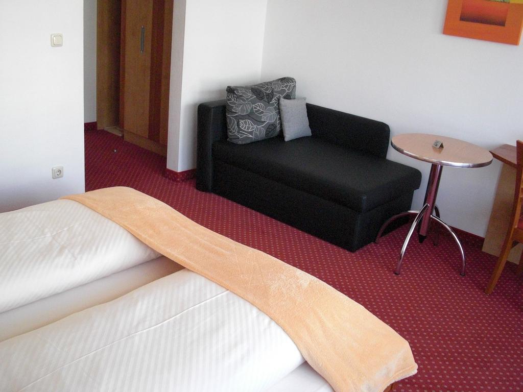 Hotel-Pension Flora Заалбах-Хинтерглем Стая снимка