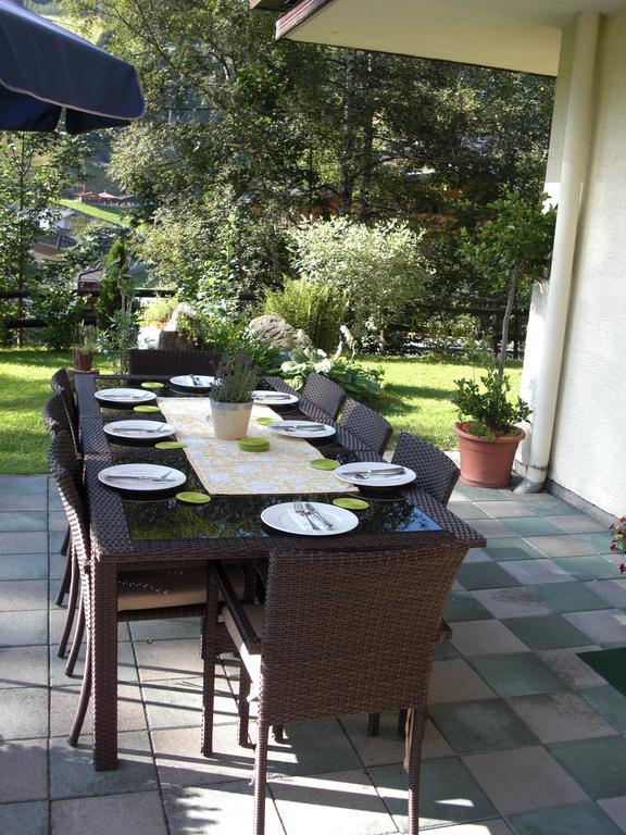 Hotel-Pension Flora Заалбах-Хинтерглем Екстериор снимка