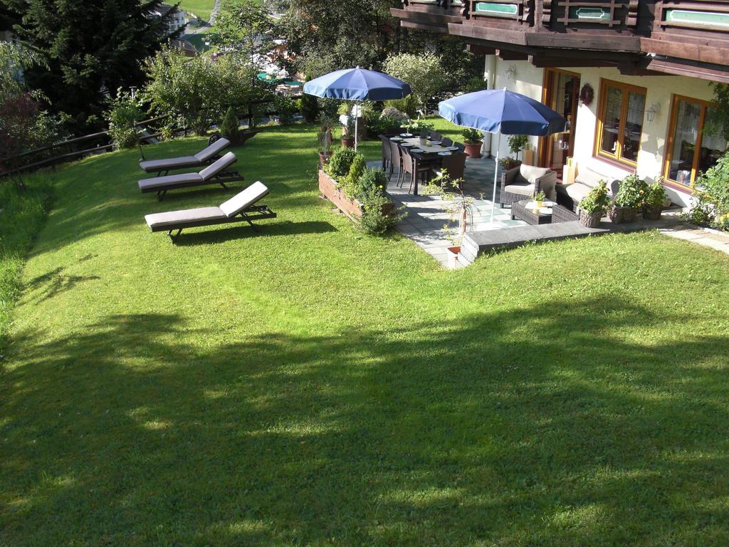 Hotel-Pension Flora Заалбах-Хинтерглем Екстериор снимка