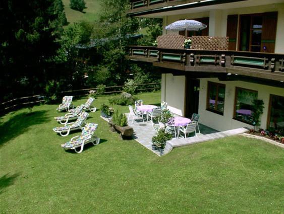 Hotel-Pension Flora Заалбах-Хинтерглем Екстериор снимка