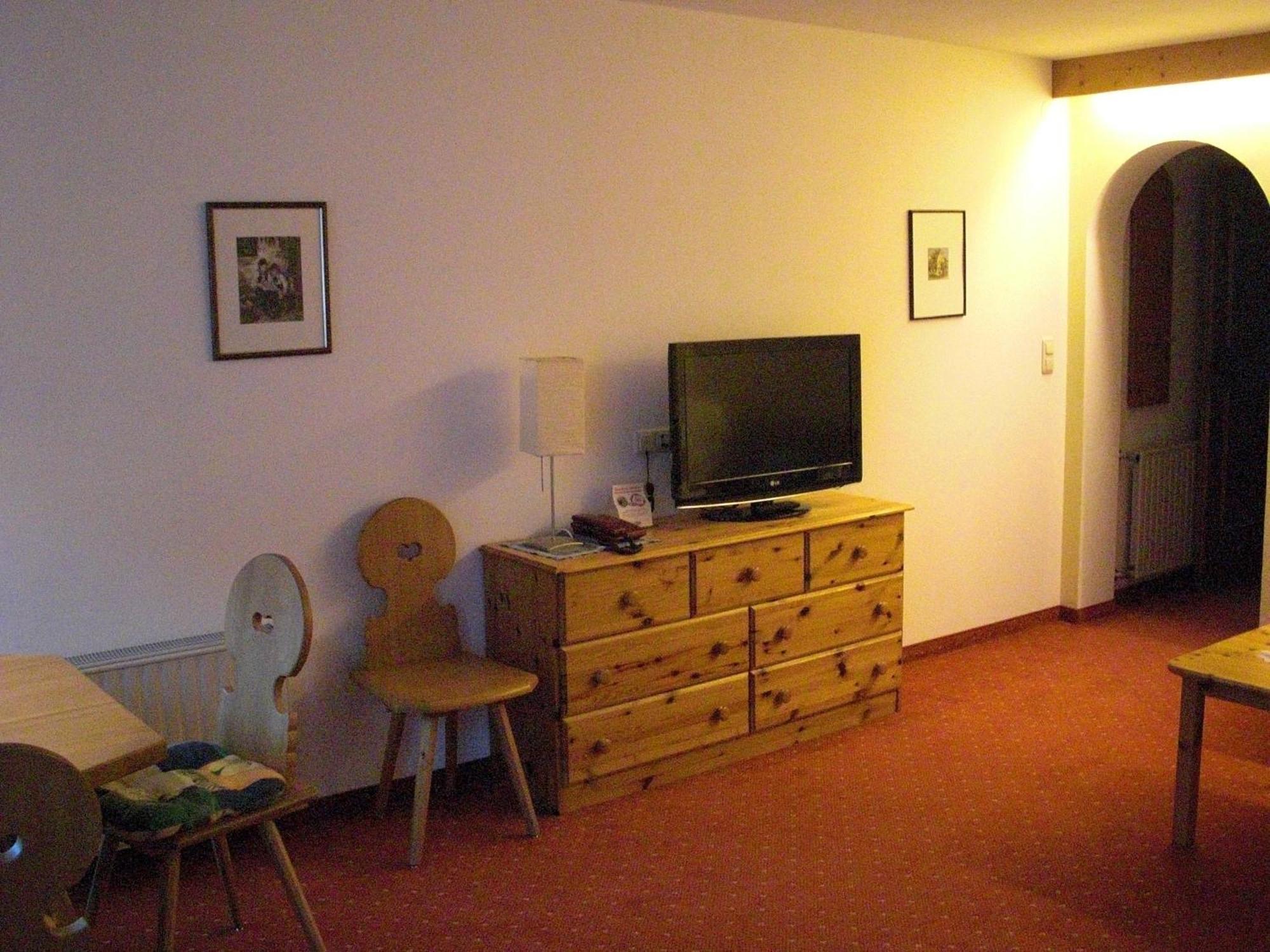 Hotel-Pension Flora Заалбах-Хинтерглем Стая снимка